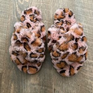 Dena Lives | Pink Leopard Print Crossover Sandal Slippers